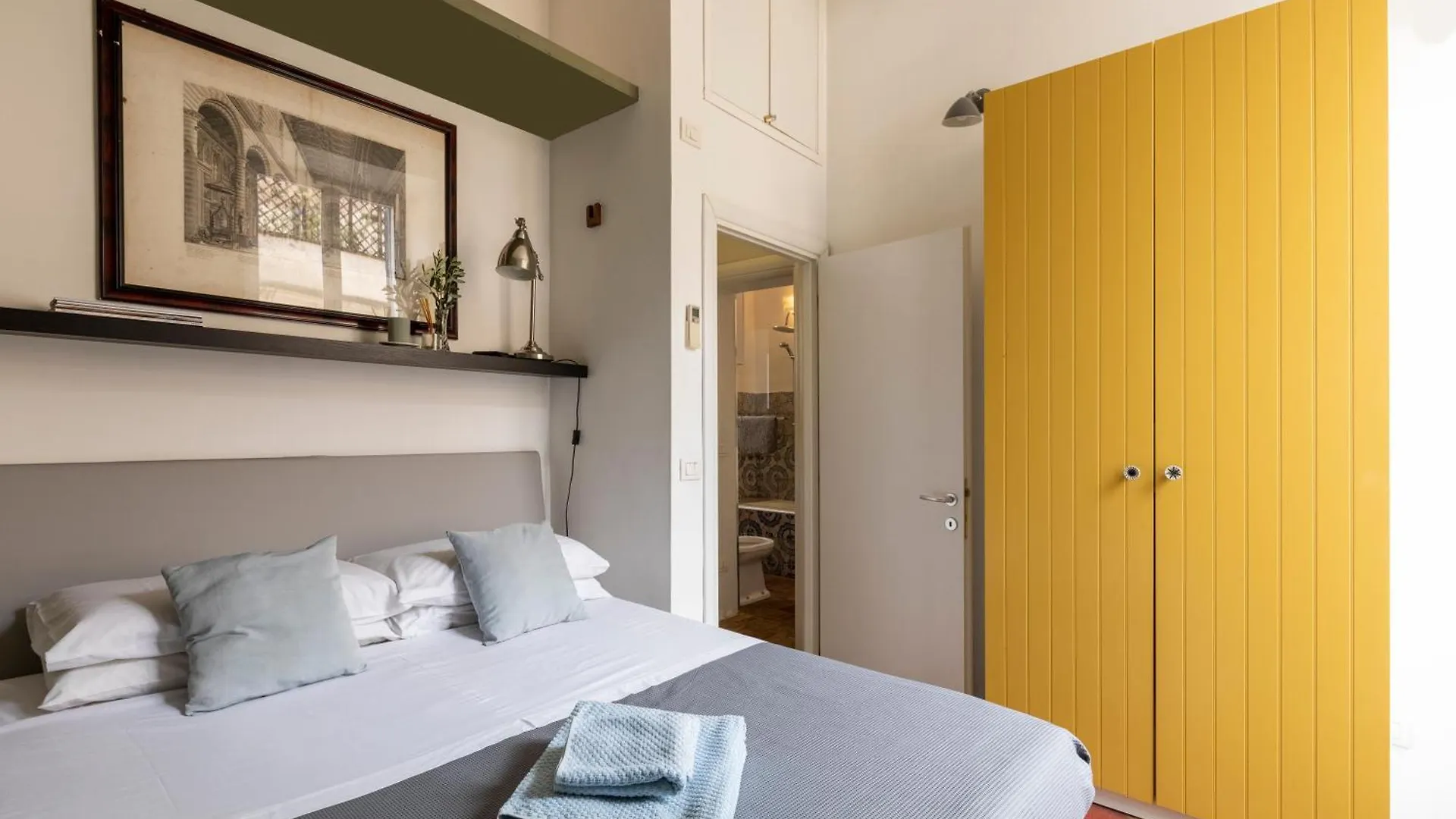 Colosseo Apartment- Heart Of Rione Monti Rome Italy